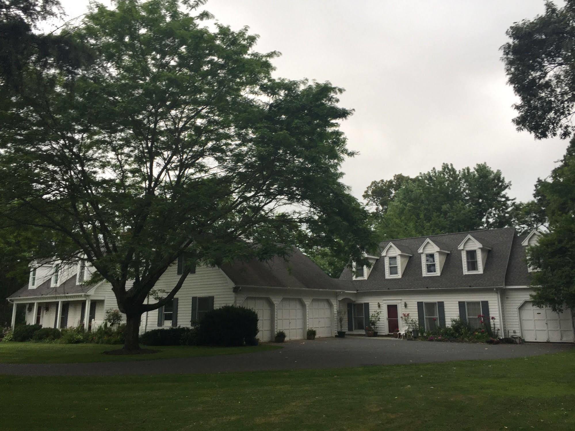 Miles River Guest House Easton Exterior photo